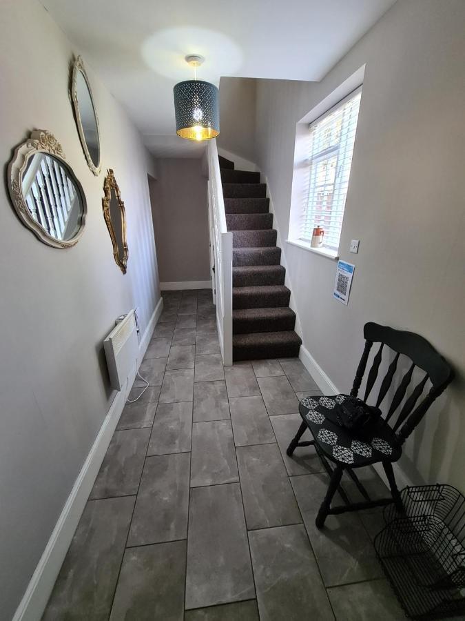 Beautiful Mews House In A Georgian Listed Building Close To The A38 Burton-upon-Trent Екстериор снимка